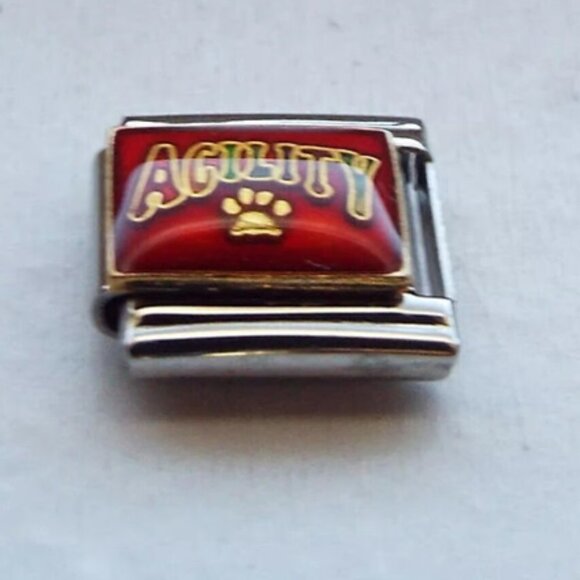Agility paw print on red enamel 9mm stainless steel italian charm bracelet link - Picture 1 of 2